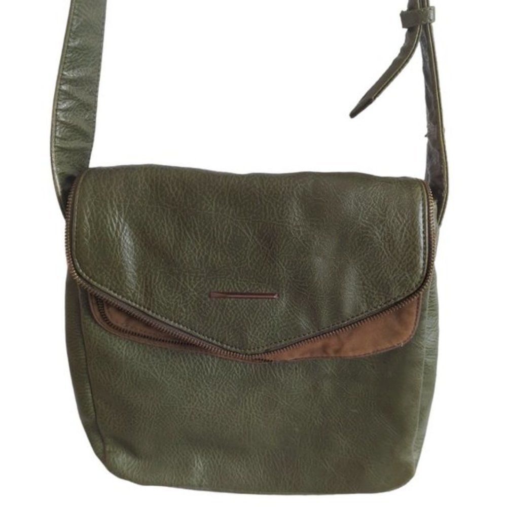 Matt & Nat Vegan Leather Messenger Bag - Picture 4 of 9